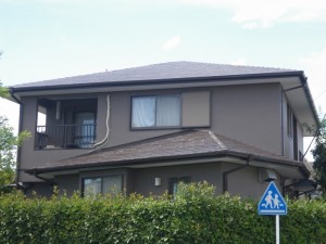 遮熱塗料での屋根の塗り替え。冷暖房費の節約にも！