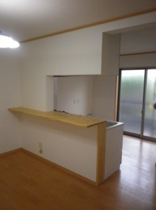 キッチンは対面式へ。快適な室内に仕上がりました。