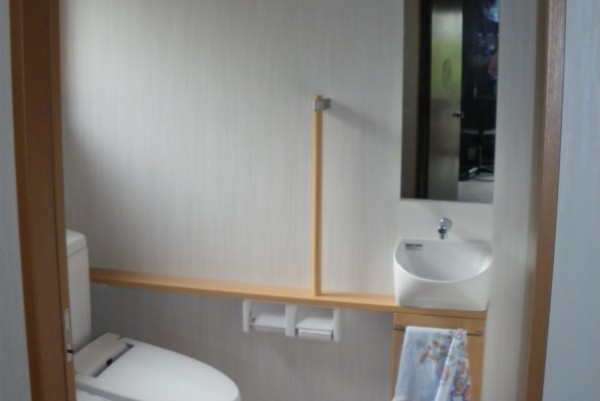 広々とゆとりあるトイレ空間に