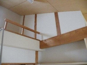 オープンだった子供部屋を仕切りました。