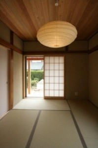 築40年の戸建てを骨組みだけにして全面リフォームしました。