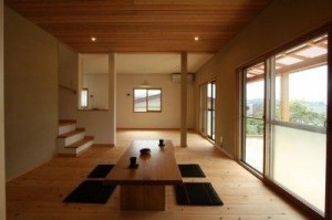 築40年の戸建てを骨組みだけにして全面リフォームしました。