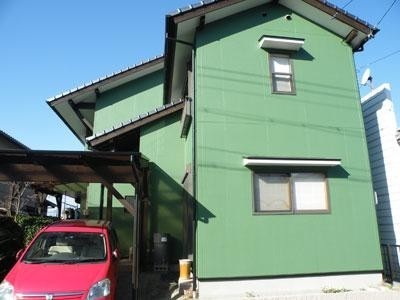 汚れにくいシリコン塗料で、ガラリと雰囲気も変えました。