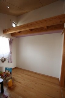洋室(寝室・子供部屋)リフォーム 建具(ドア、間仕切り)の設置・交換・撤去 株式会社はろうす
