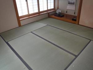 ２部屋（客間・寝室）とも表替し綺麗になりました