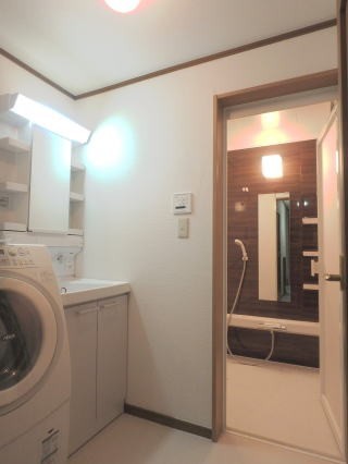 悩んでいた洗面所も仕上がりを見て満足されていました