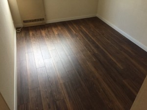 使用用途や場所に合せた床に張り替えました。