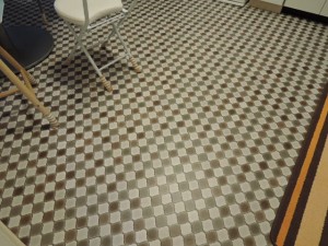 使用用途や場所に合せた床に張り替えました。