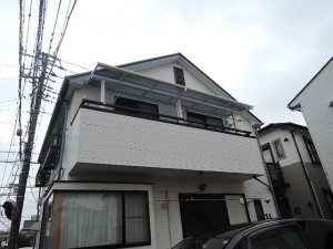 雨の吹き込みを防ぐためテラス屋根の出幅を大きくとりました。