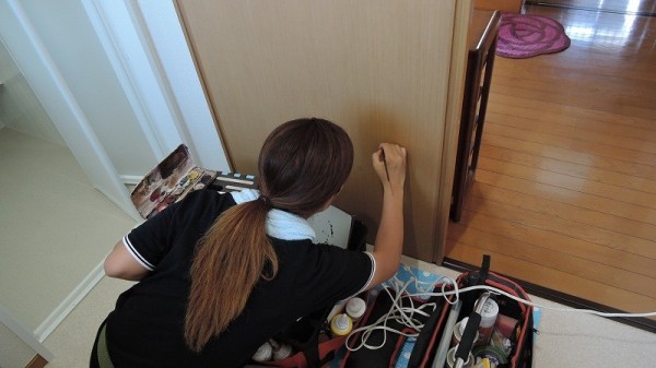 短時間でドアが綺麗になりました。