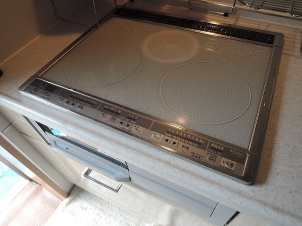 キッチンの設備を取り替えたことで使い勝手が格段によくなりました。