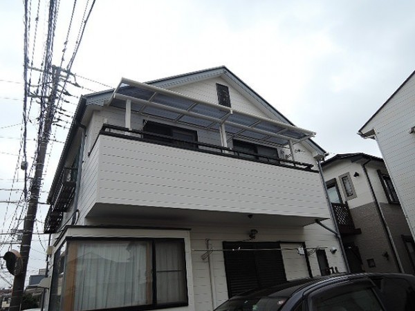 雨の吹き込みを防ぐためテラス屋根の出幅を大きくとりました。