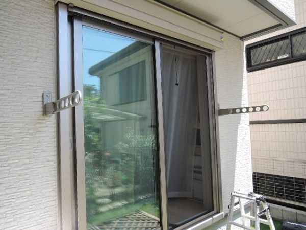 室内から洗濯物が楽に干せるようになりました。