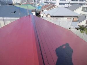 屋根の塗り替え工事で美観が向上しました