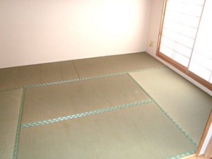 い草香る新しい和室に変わりました。