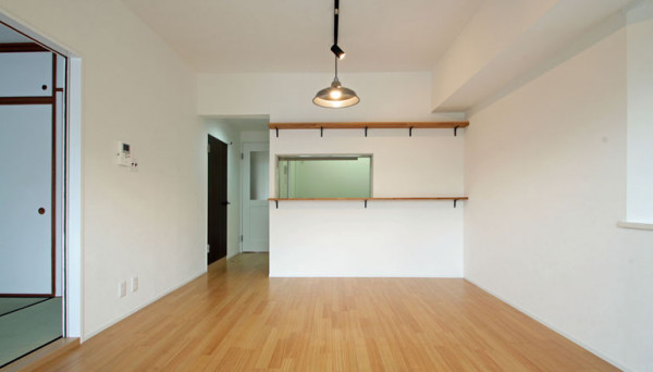 モダンでスタイリッシュな空間の部屋に一新しました