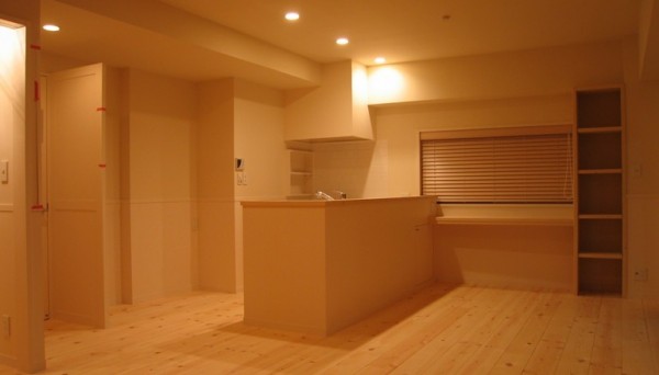 パイン材をふんだんに使用した室内空間