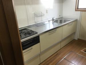 傷みがあったキッチンがキレイになりました。