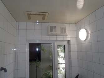 暖かく快適、安全性も高い浴室に仕上がりました