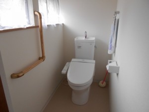 広くて明るい、清潔感溢れる快適トイレに生まれ変わりました
