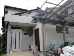 家の顔となる玄関の改修工事を行い、見違えるような家になりました