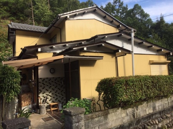 落ち着きのある玄関ドアへ交換されました