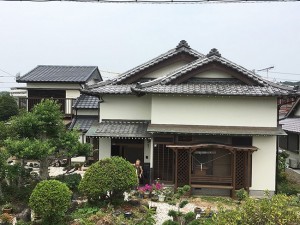 塗装したことでさらに和風住宅の雰囲気がでました。