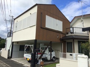 温もりのある外壁に張り替えました。