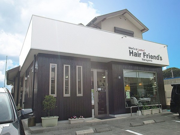 新店舗のような輝く外観、清潔感あふれる外観のヘアサロンになりました