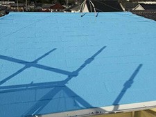 屋根を塗り替えたことで明るくなりました。