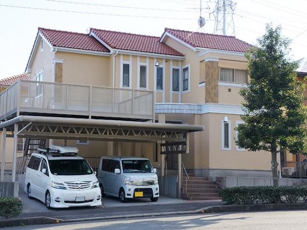 カントリー調の素敵な外観になりました。