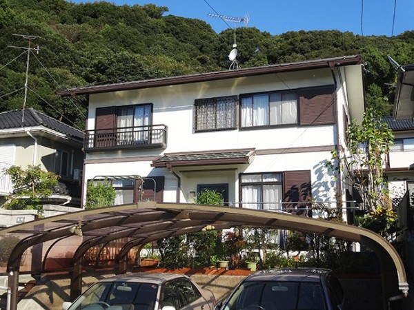 輝く白さの外壁に塗り替えられました！