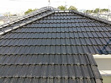 力強い印象の屋根に塗り替えました。