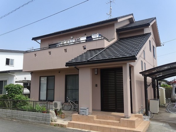 経年劣化によりくすんでいた外壁が綺麗に塗り替えられました。