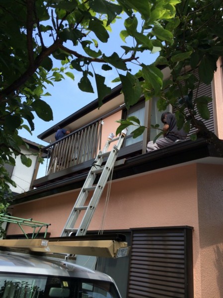 新しいアルミバルコニーとテラス屋根で～