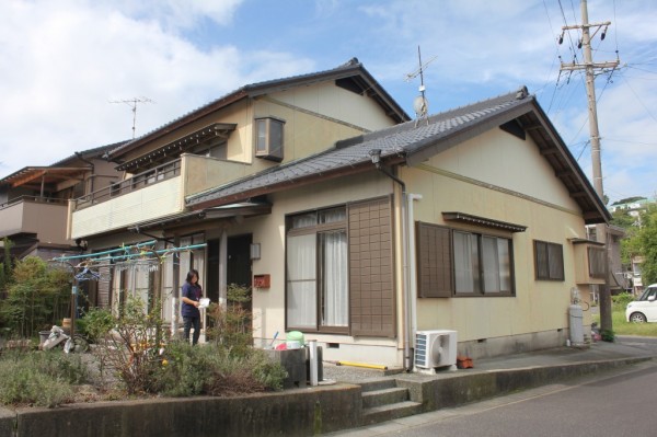 錆びていた鉄部も痛んでいた外壁も元通りになりました。