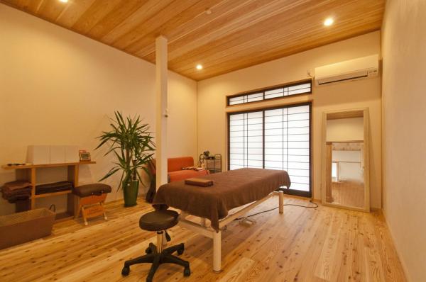 天然素材をふんだんに使用したカラダに優しい整体サロンに