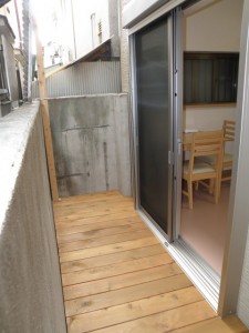 車椅子が必要な両親のためのバリアフリー住宅改修工事を行いました。