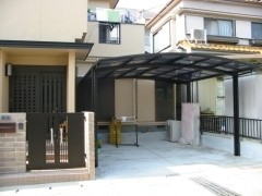 ライフスタイルに合せ部屋の面積を少し増やし、増築に伴い、外構もすっきりとさせました。