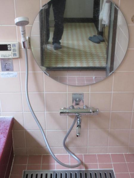 壊れてしまった水栓の交換をしました