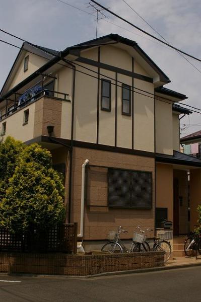 雨漏りもなくなり、ツートンカラーのお洒落な外観になりました！