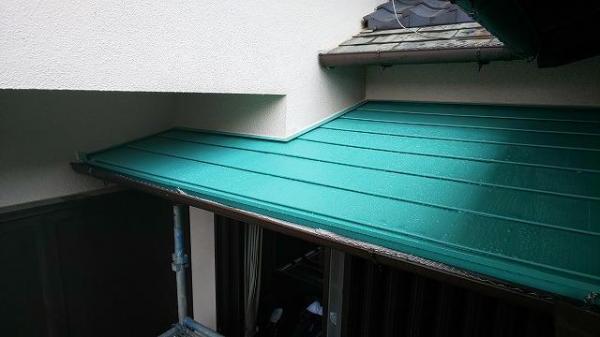 カバー工法にて屋根の葺き替え工事