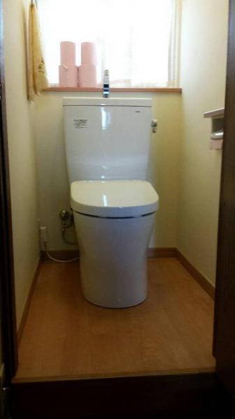 昔ながらの和式トイレから見た目にもあたたかな洋式トイレになりました！
