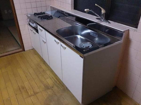 マンションのキッチン流し台を交換し、入居率アップへ