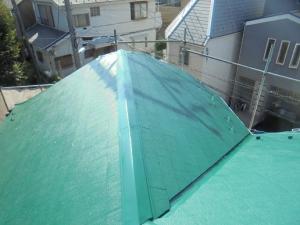 板金も交換し、きれいで鮮やかな屋根になりました！