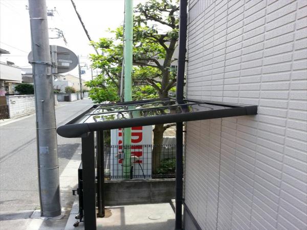 カーポートも郵便ポストも綺麗になりました。