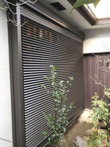 後付シャッター雨戸で自然な仕上がり！
