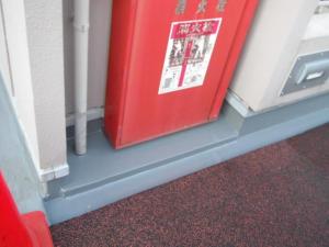 マンションの劣化進行を防ぐため、必要な部分のみ防水塗装を施しました