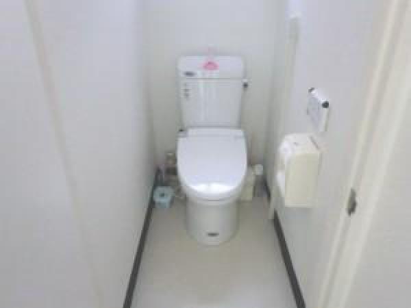 トイレ・洗面台を新しくし、内装もシンプルに仕上げました