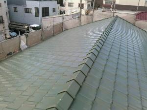 耐久性がありながらも重厚感あふれる鮮やかな屋根に